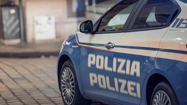 auto polizia volante Bolzano questura