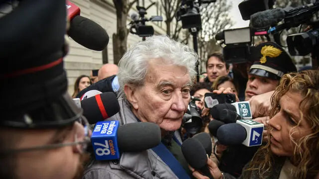 Avvocato Massimo Lovati con Andrea Sempio esce dalla caserma dei Carabinieri Montebello di via Vincenzo Monti accompagnato dai suoi avvocati, Milano 13 Marzo 2025 ANSA/MATTEO CORNER