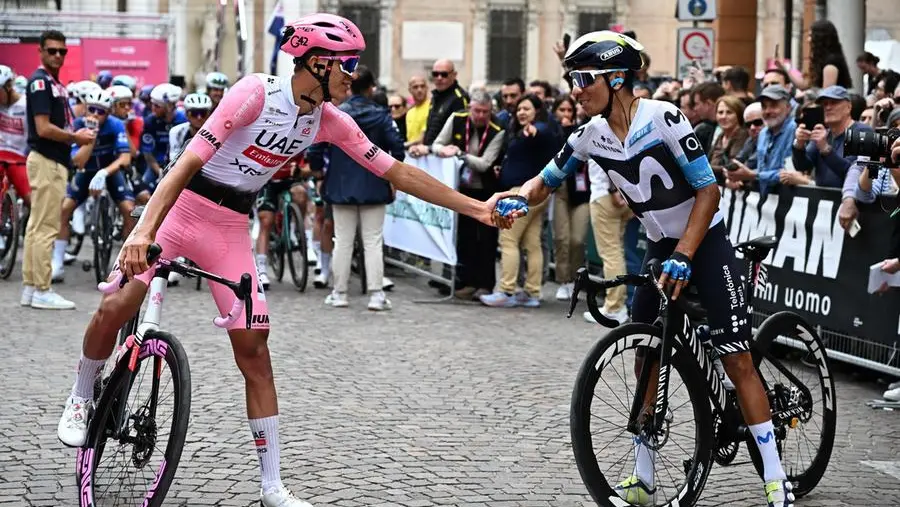 Isaac Del Toro e Juan Ayuso - Foto Ansa/Luca Zennaro © www.giornaledibrescia.it