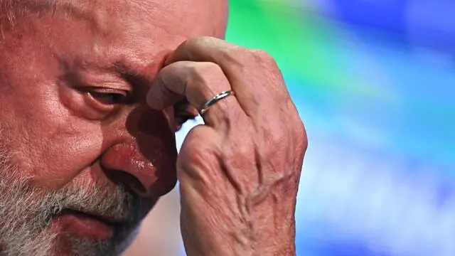 epa12120291 Brazilian President Luiz Inácio Lula da Silva attends the opening of the 25th Annual March of Mayors of the National Confederation of Municipalities (CNM) at the International Convention Center (CICB) in Brasilia, Brazil, 20 May 2025. EPA/Andre Borges