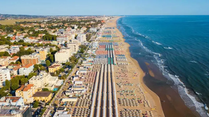 A Riccione moda, eleganza, atmosfera frizzante e piacere della vita conquistano i visitatori