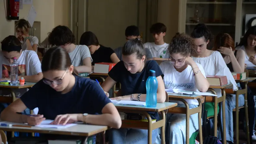 Studenti affrontano l'esame di Stato