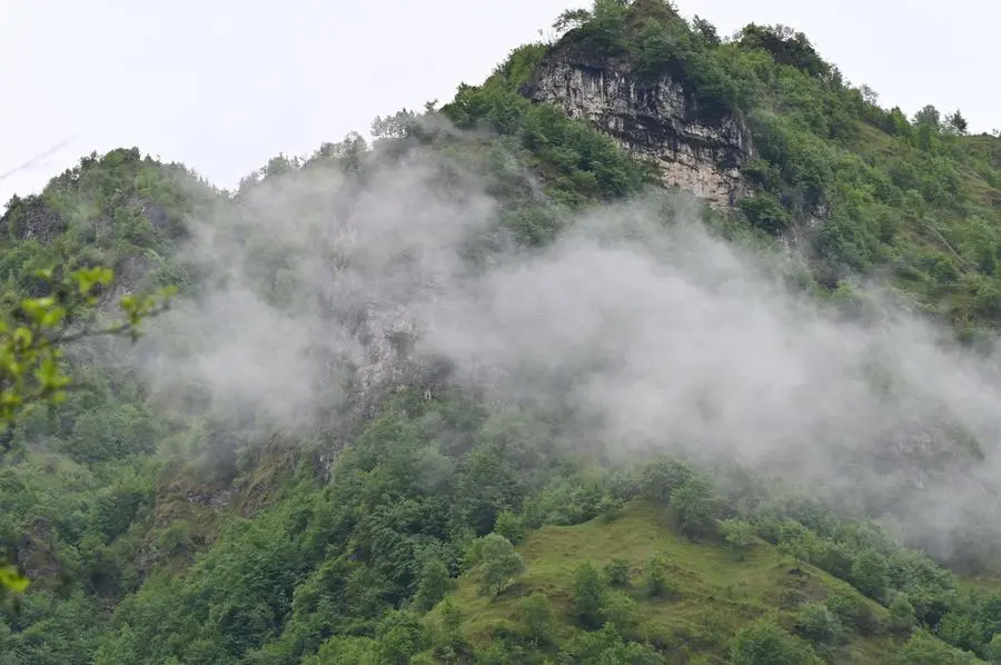 LE MONTAGNE DELLA VALTROMPIA DOVE E' STATO EFFETTUATO IL MAXI SEQUESTRO DI DROGHE SINTETICHE REDAZIONE PROVINCIA 27-05-2025 GABRIELE STRADA NEW EDEN GROUP 