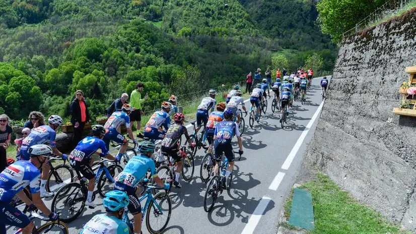 Il Giro d'Italia passa oggi in Valle Camonica