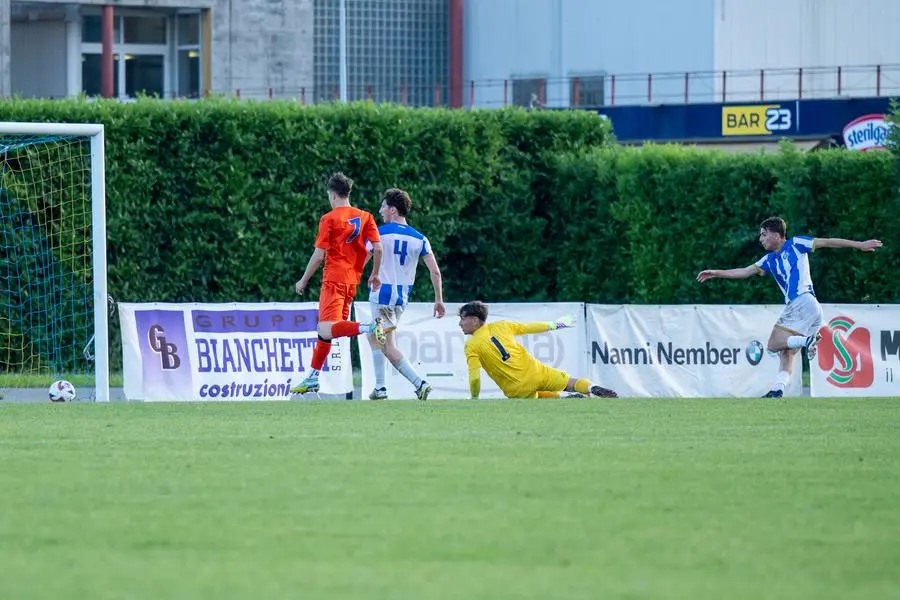 SPORT CALCIO COPPA BRESCIA NEXT GEN UNDER 19 PRO PALAZZOLO - OSPITALETTO nella foto GOL PRO PALAZZOLO 2-0 MANTO GAETANO 27/05/2025 Biasi@newreporter