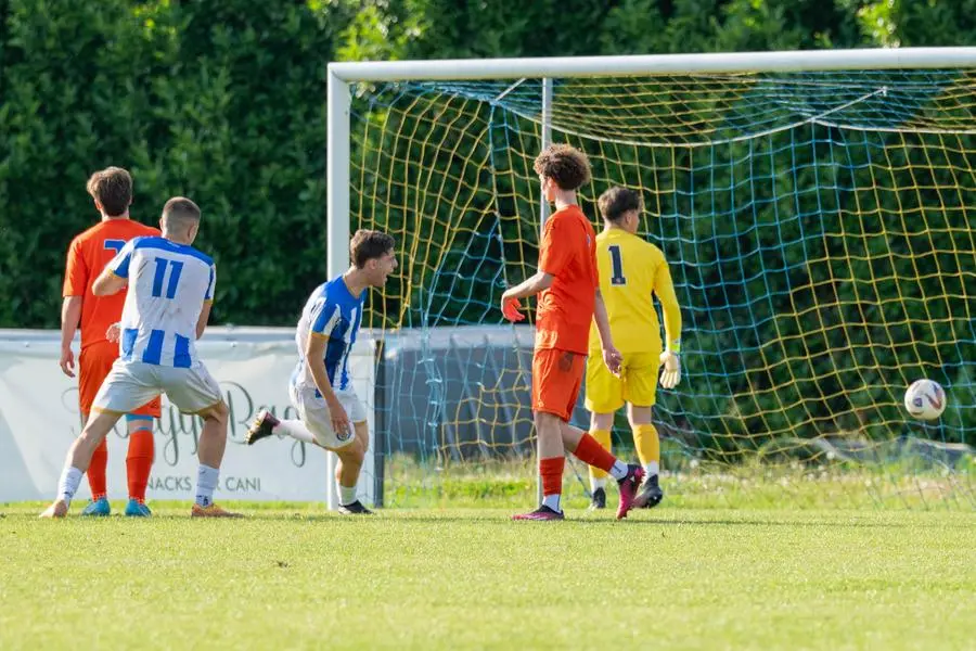 SPORT CALCIO COPPA BRESCIA NEXT GEN UNDER 19 PRO PALAZZOLO - OSPITALETTO nella foto GOL PRO PALAZZOLO 1-0 MANTO GAETANO 27/05/2025 Biasi@newreporter