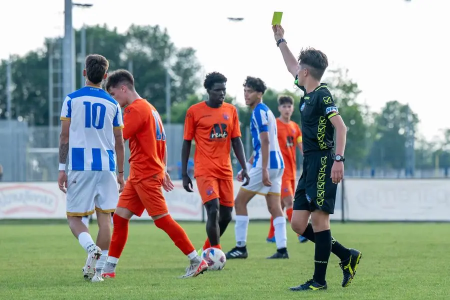 SPORT CALCIO COPPA BRESCIA NEXT GEN UNDER 19 PRO PALAZZOLO - OSPITALETTO nella foto UN MOMENTO DI GIOCO 27/05/2025 Biasi@newreporter