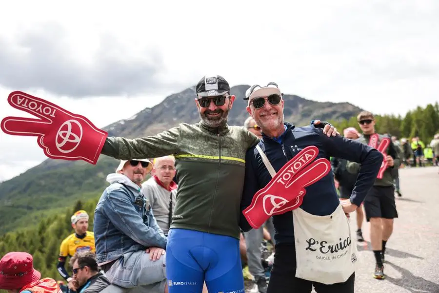 L'attesa per il passaggio del Giro d'Italia 2025 sul Mortirolo