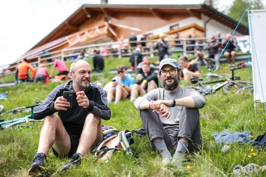 L'attesa per il passaggio del Giro d'Italia 2025 sul Mortirolo