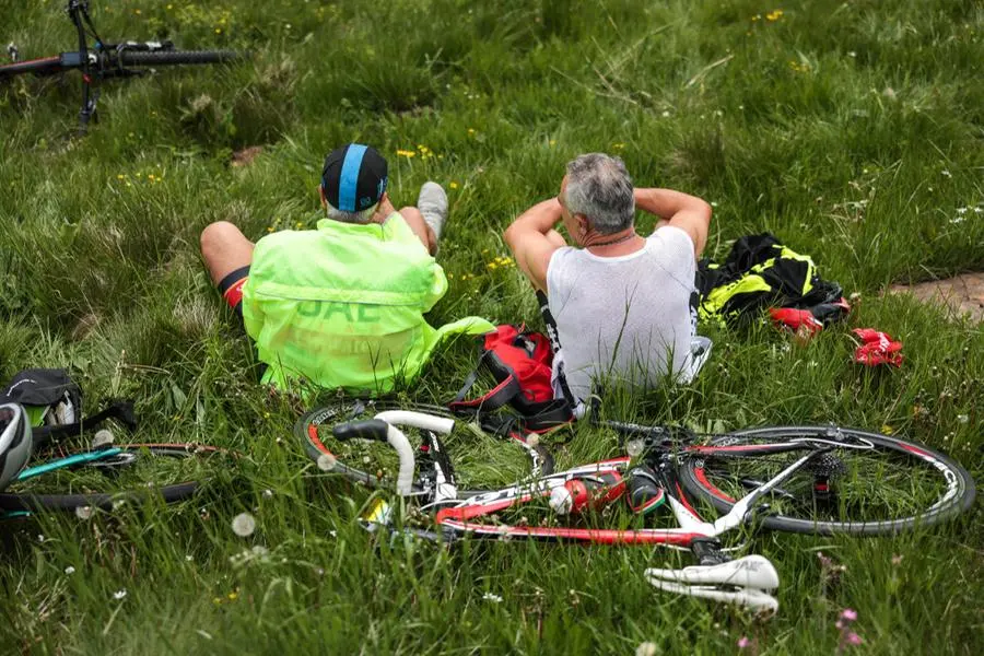 L'attesa per il passaggio del Giro d'Italia 2025 sul Mortirolo