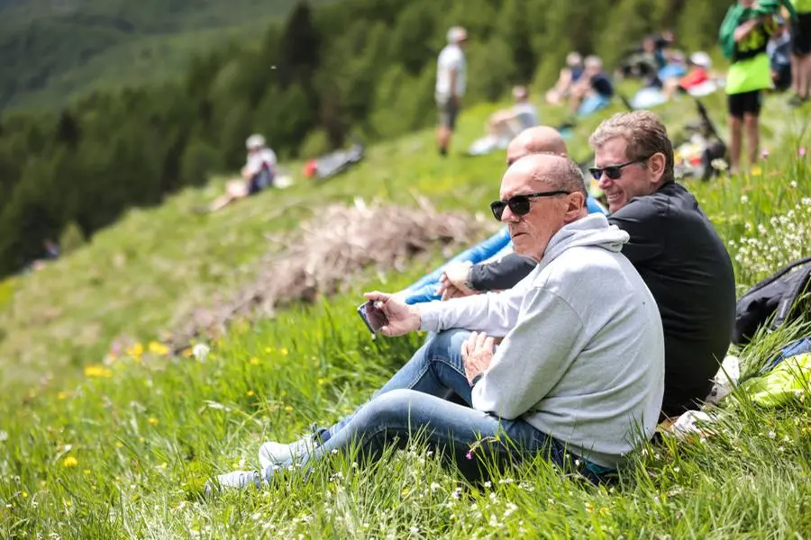 L'attesa per il passaggio del Giro d'Italia 2025 sul Mortirolo