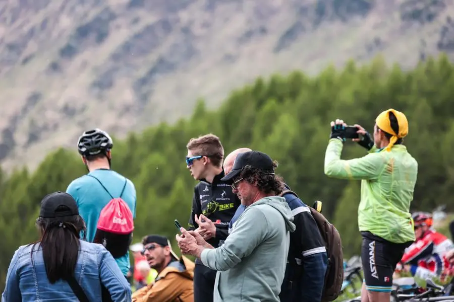 Il pubblico sul Mortirolo per il Giro d'Italia 2025