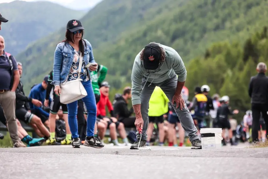 Il pubblico sul Mortirolo per il Giro d'Italia 2025