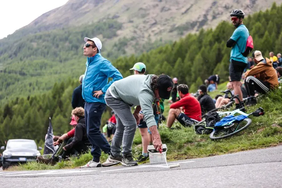 Il pubblico sul Mortirolo per il Giro d'Italia 2025