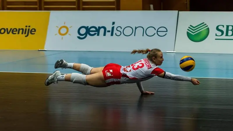 Patrizia Zampedri in recupero difensivo