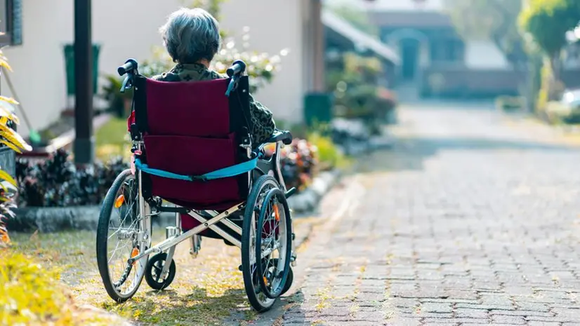 Una donna malata, il sesso femminile viene maggiormente colpito dalla sclerosi multipla