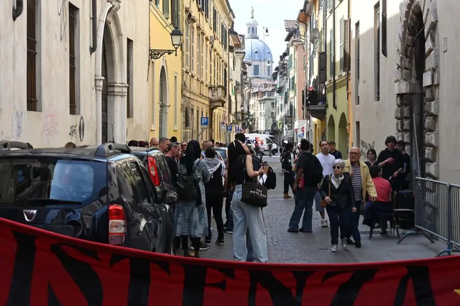 L'occupazione di palazzo Gambara a Brescia