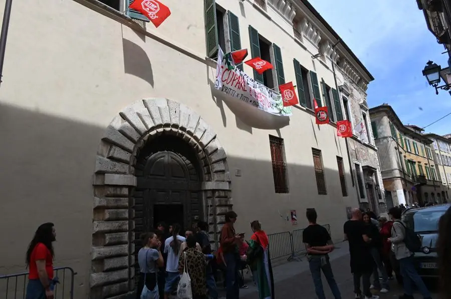L'occupazione di palazzo Gambara a Brescia