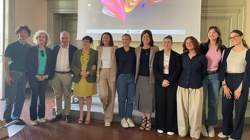 La presentazione dell'associazione degli ex studenti al liceo Arnaldo