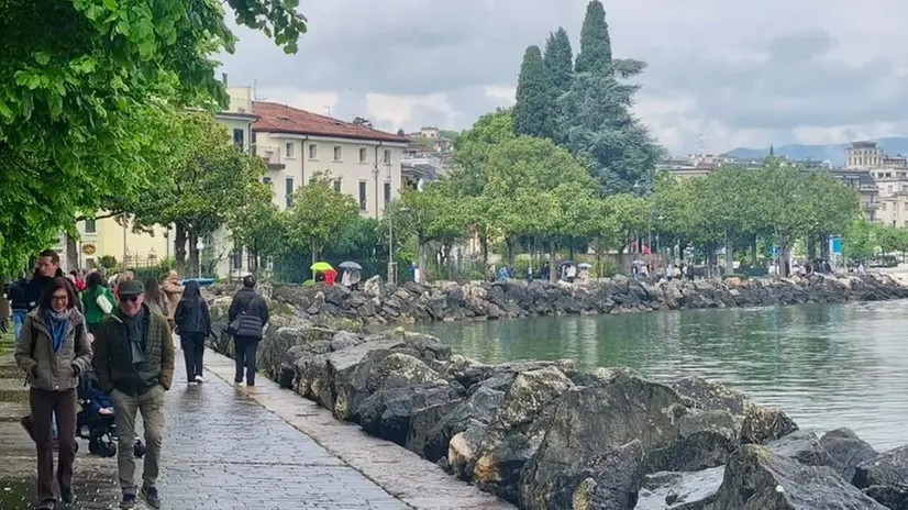 Una vista del lago d'Iseo - © www.giornaledibrescia.it