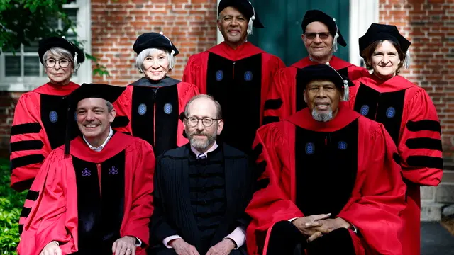 epa12143263 Harvard President Alan Garber (4-L) poses with honorands Rita Moreno (L), Provost John Manning (2-L), Elaine H. Kim (3-L), Abraham Verghese (4-R), Richard Alley (3-R), Kareem Abdul-Jabbar (2-R), and Esther Duflo (R) prior to the start of the 374th Commencement ceremonies at Harvard University in Cambridge, Massachusetts, USA, 29 May 2025. EPA/CJ GUNTHER