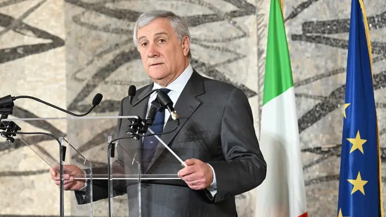 Forza Italia. <MC>Antonio Tajani