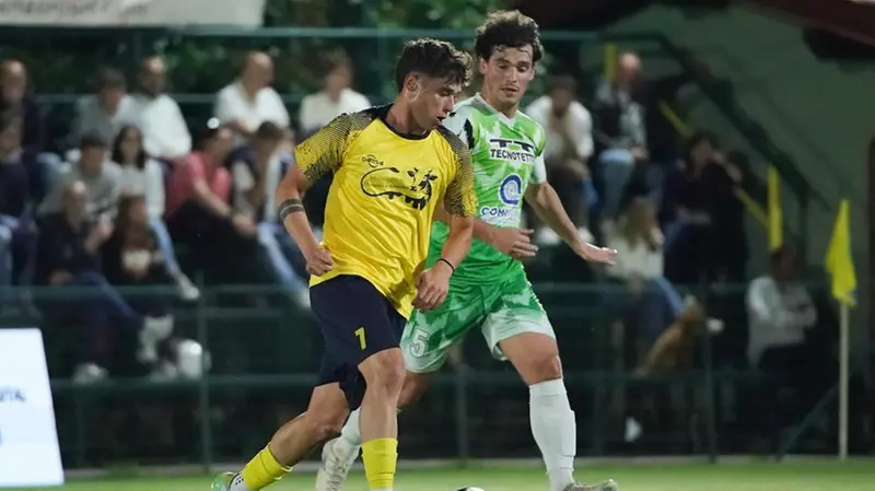 SPORT CALCIO 45¡ TORNEO NOTTURNO POLPENAZZE GIRONE 2 COMIPONT/REALVALVERDE/AS29 - AZ. AGRICOLA DURANTI E AMADEI/TDK IMPIANTI/CONFEZIONI GRAZIA NELLA FOTO QUARENA E POZZONI 29-05-2025 perteghella@newreporter