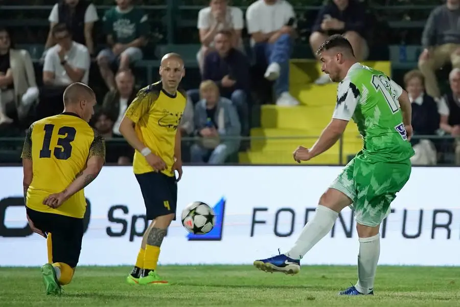 SPORT CALCIO 45¡ TORNEO NOTTURNO POLPENAZZE GIRONE 2 COMIPONT/REALVALVERDE/AS29 - AZ. AGRICOLA DURANTI E AMADEI/TDK IMPIANTI/CONFEZIONI GRAZIA NELLA FOTO GOL COMIPONT DI BOSIS 29-05-2025 perteghella@newreporter