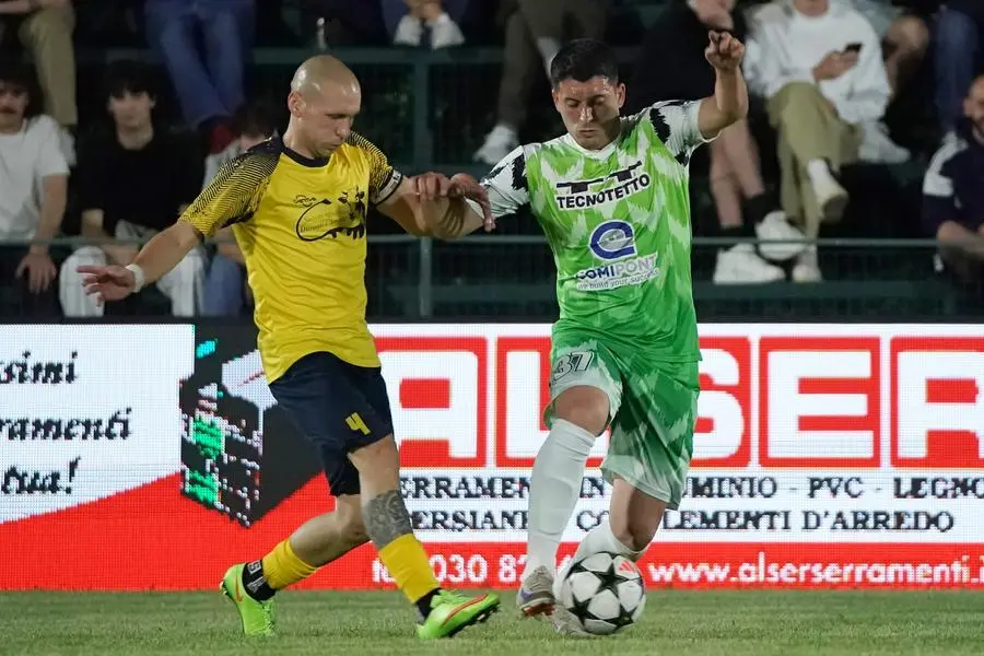 SPORT CALCIO 45¡ TORNEO NOTTURNO POLPENAZZE GIRONE 2 COMIPONT/REALVALVERDE/AS29 - AZ. AGRICOLA DURANTI E AMADEI/TDK IMPIANTI/CONFEZIONI GRAZIA NELLA FOTO DANIELI E BELOTTI 29-05-2025 perteghella@newreporter
