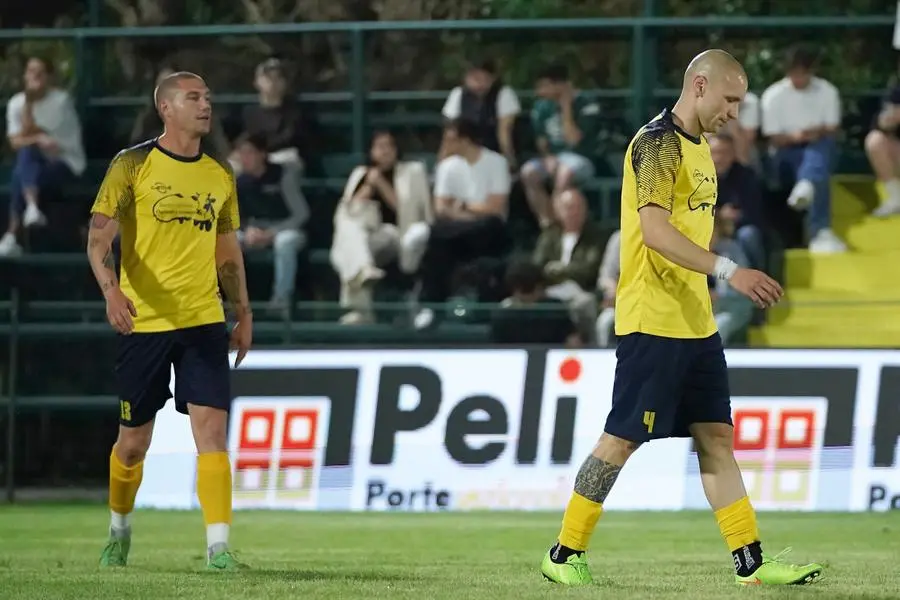 SPORT CALCIO 45¡ TORNEO NOTTURNO POLPENAZZE GIRONE 2 COMIPONT/REALVALVERDE/AS29 - AZ. AGRICOLA DURANTI E AMADEI/TDK IMPIANTI/CONFEZIONI GRAZIA NELLA FOTO DELUSIONE AZ. AGRICOLA 29-05-2025 perteghella@newreporter