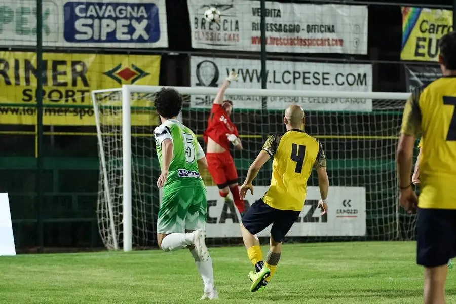SPORT CALCIO 45¡ TORNEO NOTTURNO POLPENAZZE GIRONE 2 COMIPONT/REALVALVERDE/AS29 - AZ. AGRICOLA DURANTI E AMADEI/TDK IMPIANTI/CONFEZIONI GRAZIA NELLA FOTO UN MOMENTO DI GIOCO 29-05-2025 perteghella@newreporter