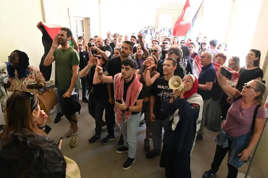 Le proteste contro Tajani all'UniBs
