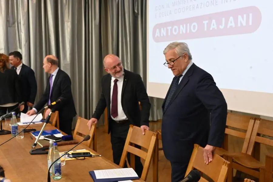 Il ministro Antonio Tajani inaugura il corso di Scienze politiche in UniBs