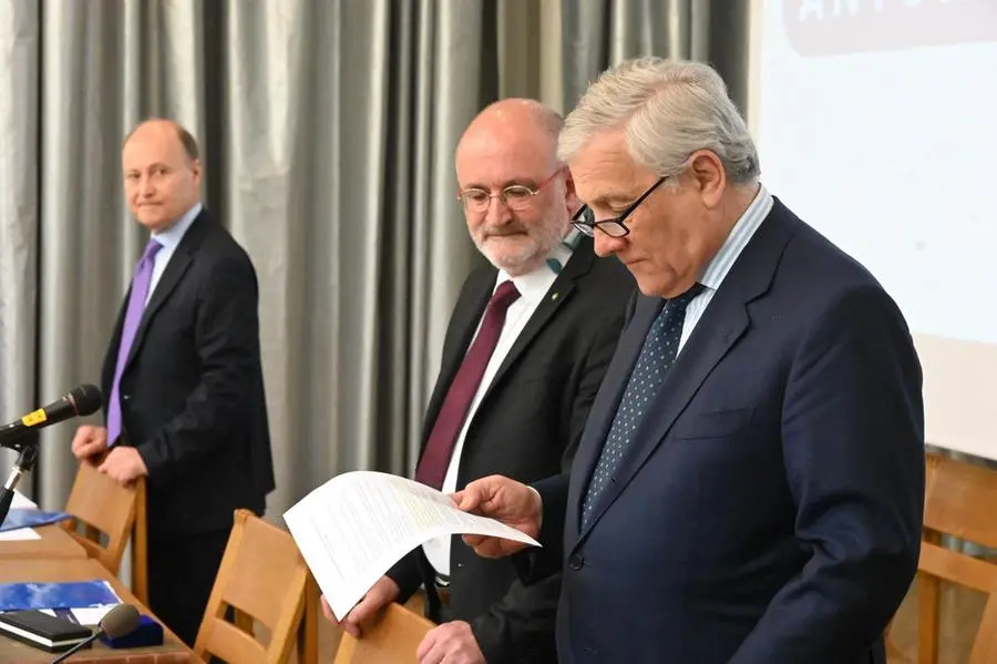 Il ministro Antonio Tajani inaugura il corso di Scienze politiche in UniBs