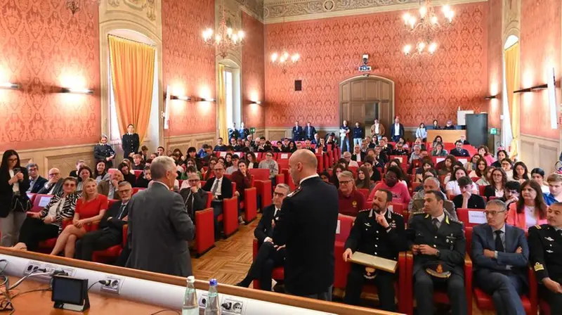 Il questore Spina durante un incontro in Cattolica © www.giornaledibrescia.it