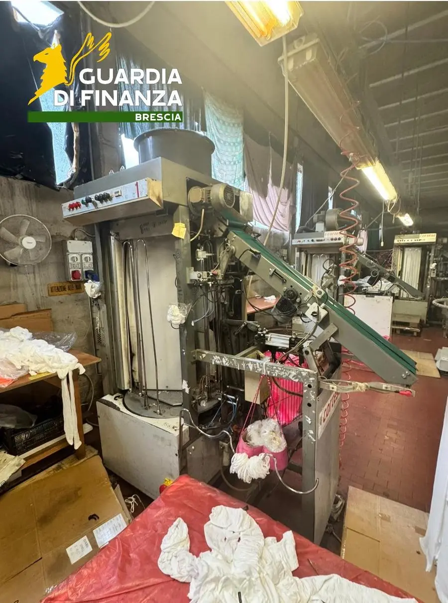 I laboratori cinesi sequestrati