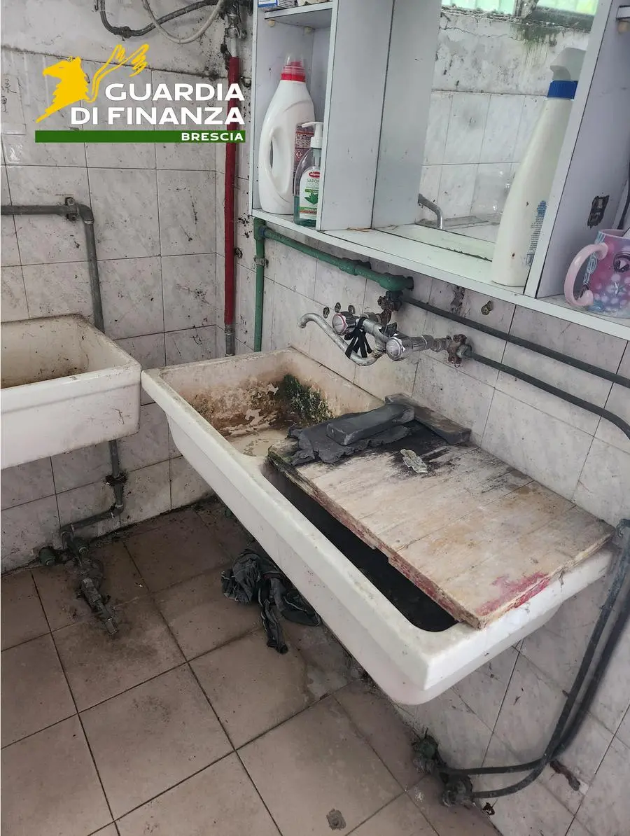 I laboratori cinesi sequestrati