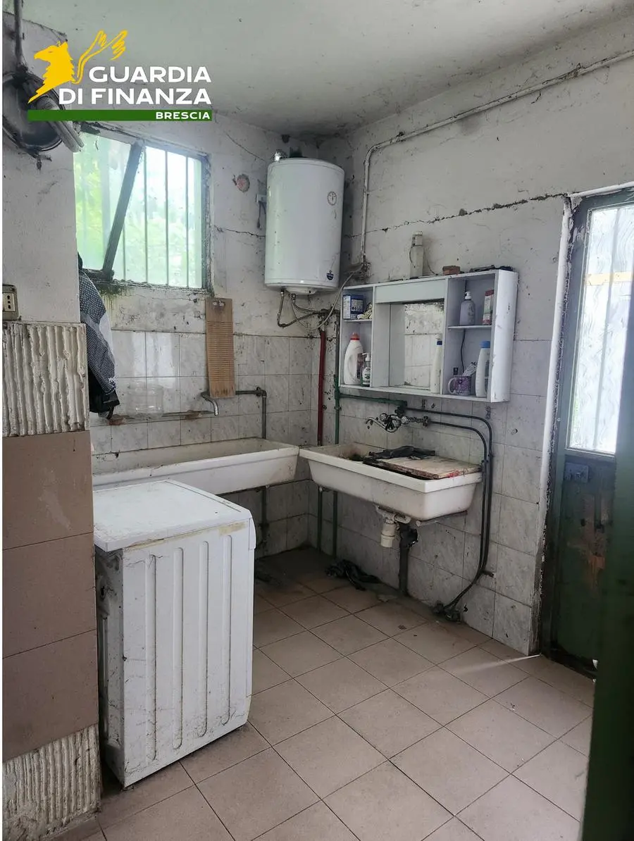 I laboratori cinesi sequestrati