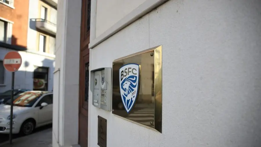 La sede del Brescia Calcio in via Solferino - Foto New Reporter © www.giornaledibrescia.it