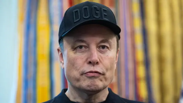 epa12146007 Elon Musk attends a press conference with US President Trump in the Oval Office at the White House in Washington, DC, USA, 30 May 2025. EPA/FRANCIS CHUNG / POOL