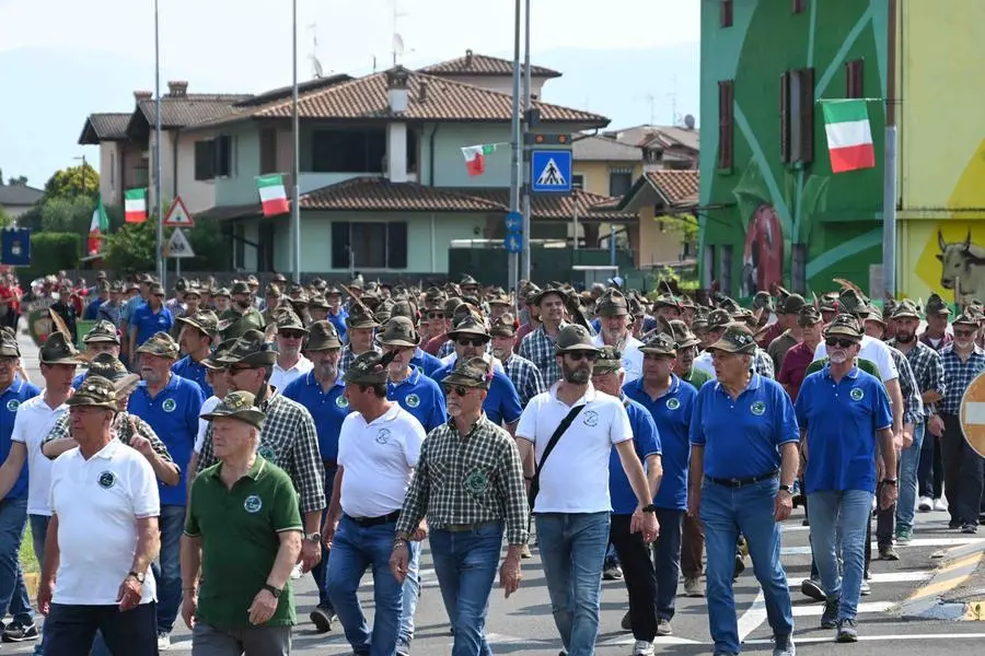 A Torbole l'adunata degli alpini della sezione di Brescia