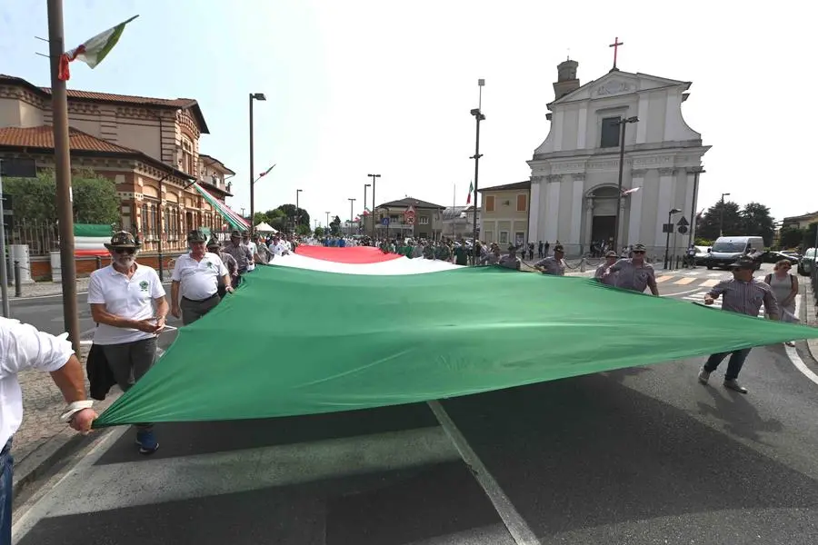 A Torbole l'adunata degli alpini della sezione di Brescia