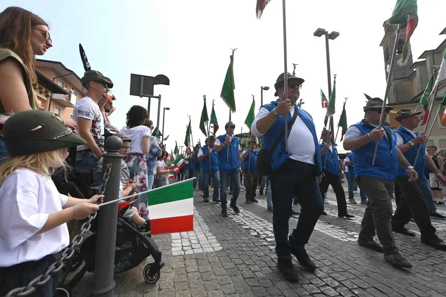 A Torbole l'adunata degli alpini della sezione di Brescia