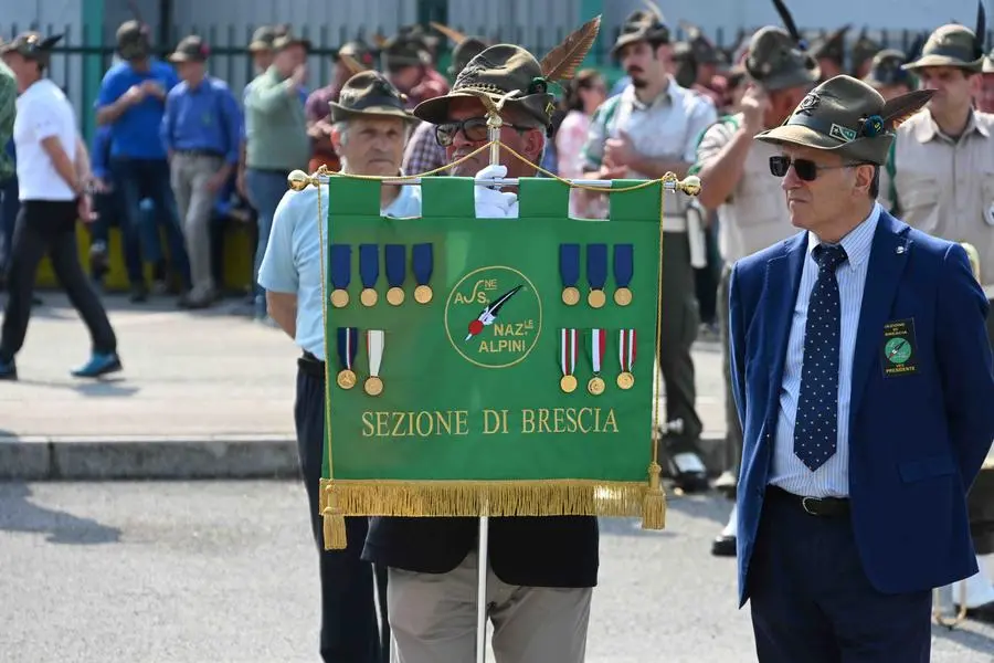 A Torbole l'adunata degli alpini della sezione di Brescia