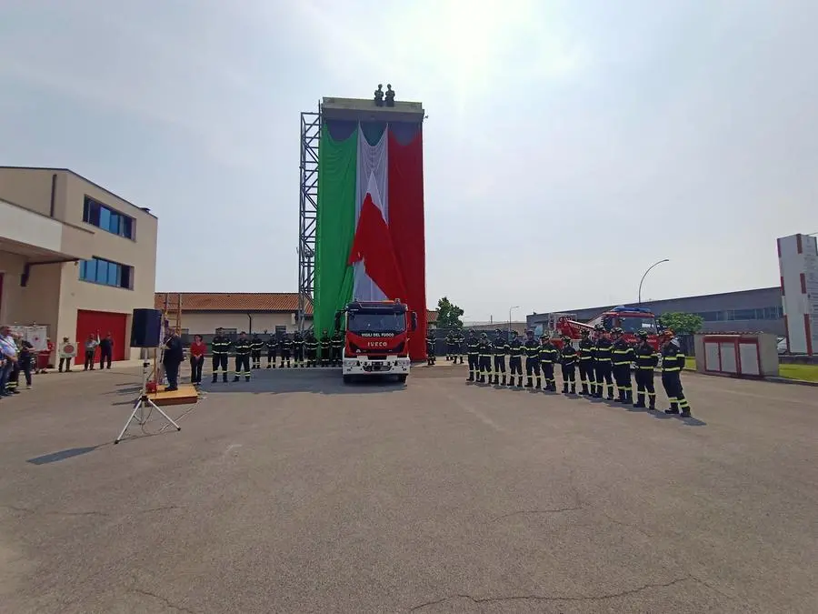 Inaugurato a Palazzolo il nuovo mezzo dei Vigili del fuoco