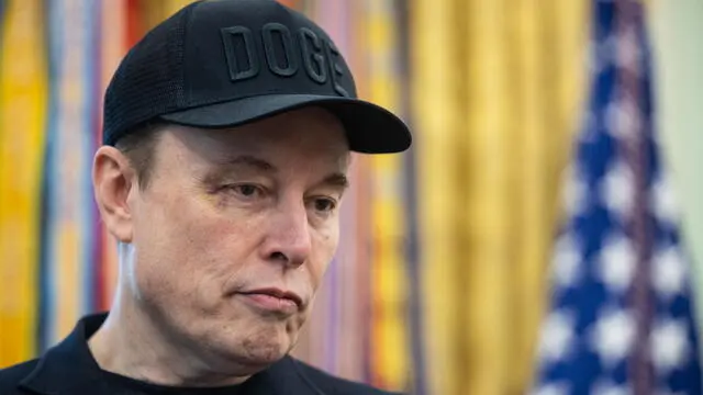 epa12146139 Elon Musk attends a press conference with US President Trump in the Oval Office at the White House in Washington, DC, USA, 30 May 2025. EPA/FRANCIS CHUNG / POOL