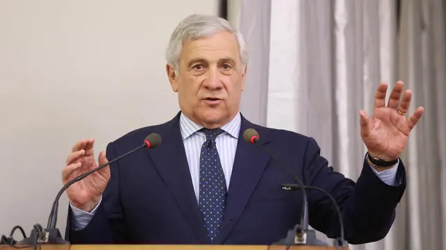 intervento del vicepresidente del Consiglio dei ministri e ministro degli affari esteri e della cooperazione internazionale Antonio Tajani all'inaugurazione del corso di laurea in Scienze Politiche e Sociali dell'Università degli studi di Brescia, Brescia 30 maggio 2025. ANSA/FILIPPO VENEZIA