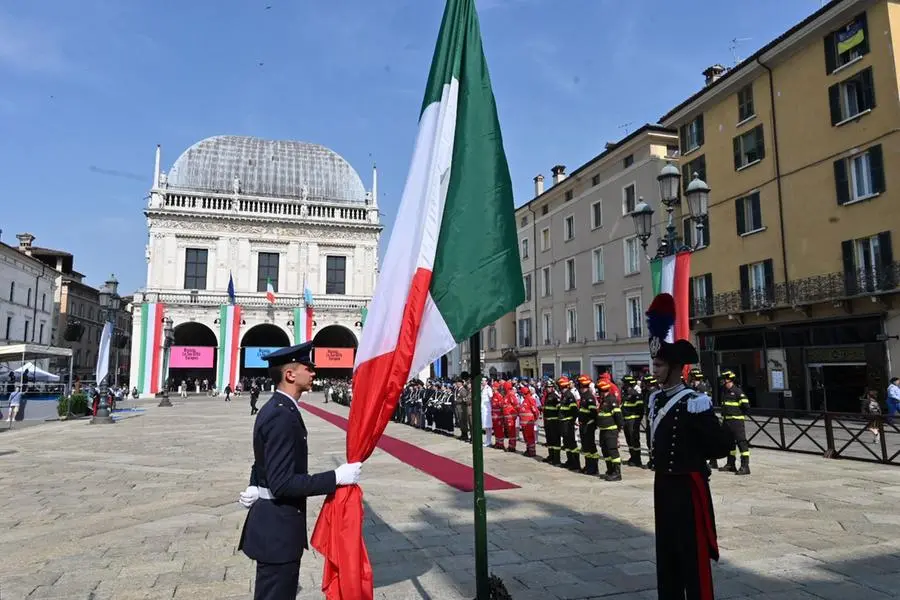 Festa della Repubblica, la cerimonia in piazza Loggia