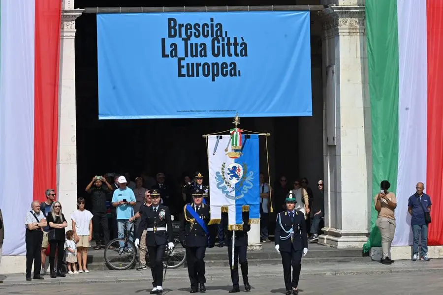 Festa della Repubblica, la cerimonia in piazza Loggia