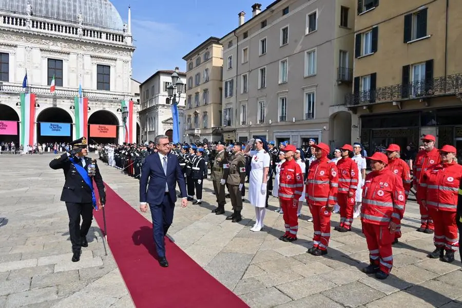 Festa della Repubblica, la cerimonia in piazza Loggia